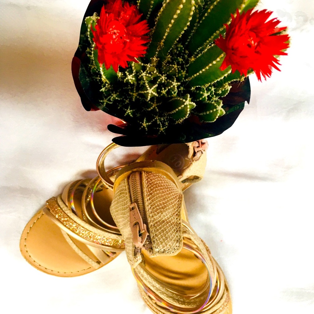 🍀Sandals ☘️